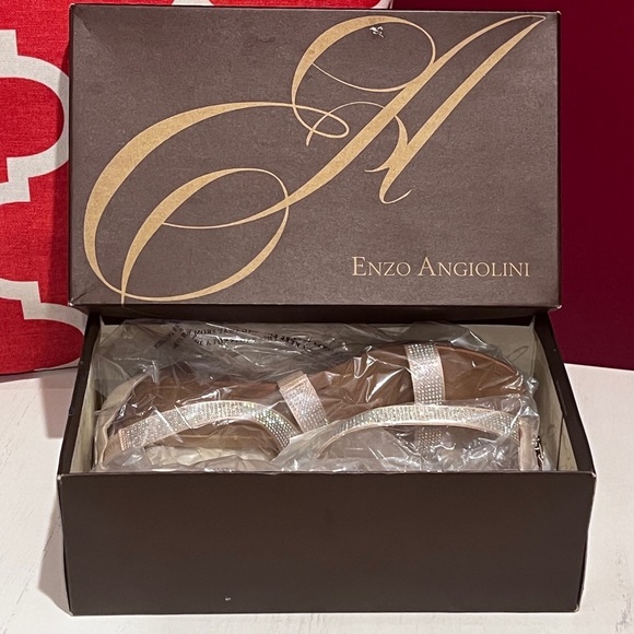 Enzo Angiolini Women’s “Eapersuit” Silver Rhinestone Sandals - Picture 9 of 9